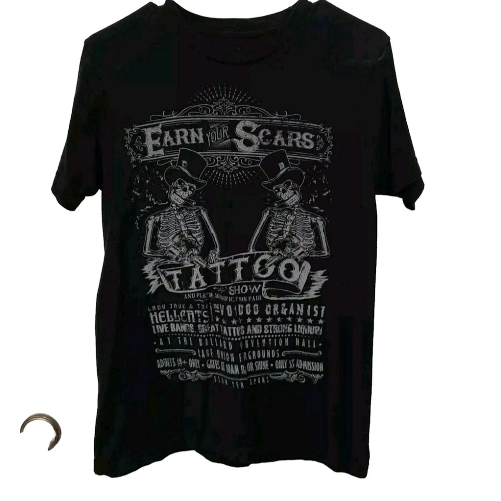 Serpentine By Sourpuss Tattoo Skeletons Earn Your Scars Black Graphic Tee Mens S